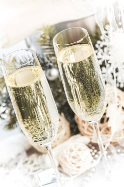 Flüt bardak şampanya Festival arka plan üzerinde