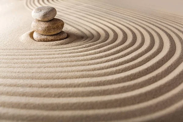 Vista Ravvicinata Pietre Zen Nella Sabbia — Foto Stock