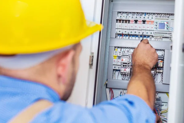 Electrician. — Stock Photo, Image