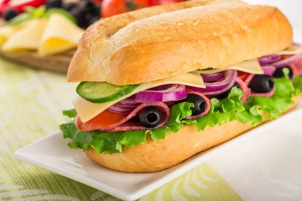 Sandwich Met Tomaten Kaas Houten Tafel Achtergrond — Stockfoto