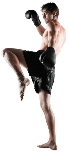 Boxer masculino / Kickboxer realizando um chute — Fotografia de Stock