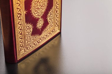 İslam kutsal kitabı Kuran..