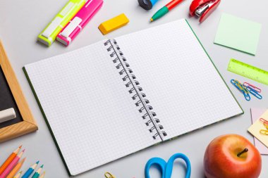 Okul ve ofis malzemeleri tablet.