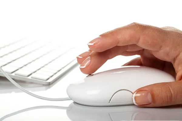 Bir klavye ve fare manipüle kişi — Stok fotoğraf