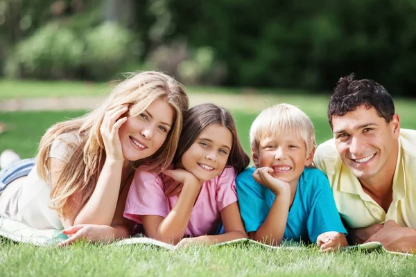 Familia. — Foto de Stock