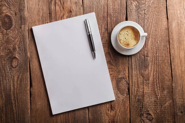 Coffee, notepad and pen — Stock Photo, Image