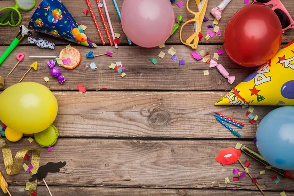 Accesorios de cumpleaños . —  Fotos de Stock