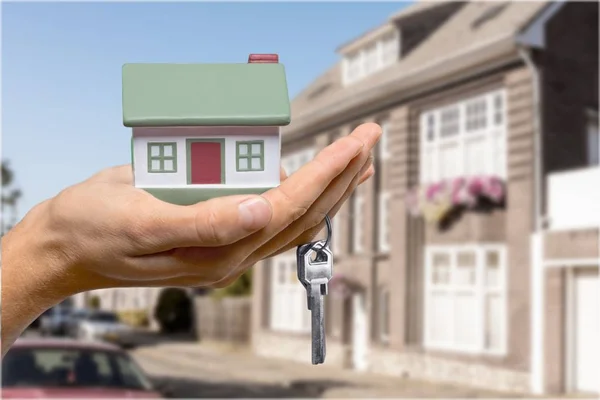 Modelo Casa Mãos Humanas Vista Close — Fotografia de Stock