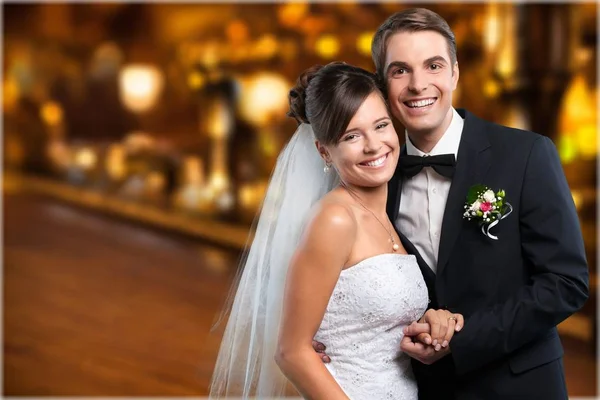 Portrait Young Wedding Couple Embracing — Stock Photo, Image