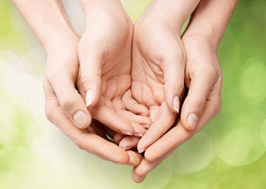 erkek ve kadın üzerinde arka izole elele