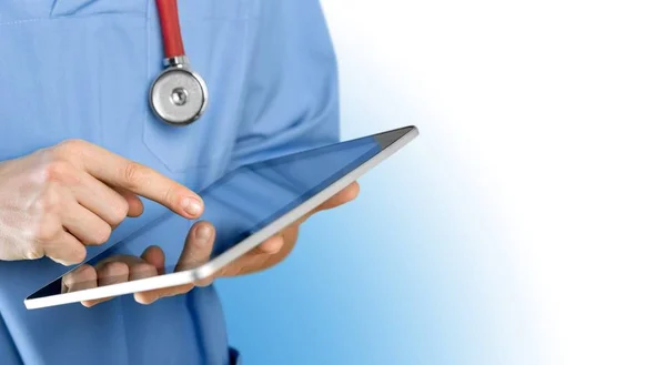 Doctor Usando Tableta Digital Vista Cerca — Foto de Stock