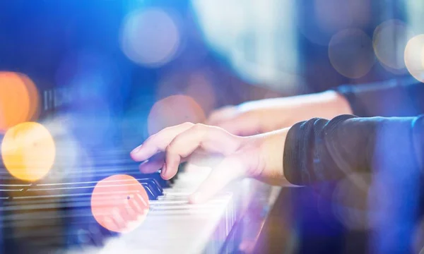 Piano Piano. — Fotografia de Stock