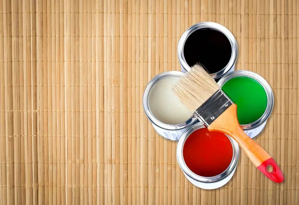 Latas de tinta multicoloridas — Fotografia de Stock