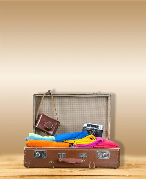 Retro Koffer Mit Reiseobjekten — Stockfoto