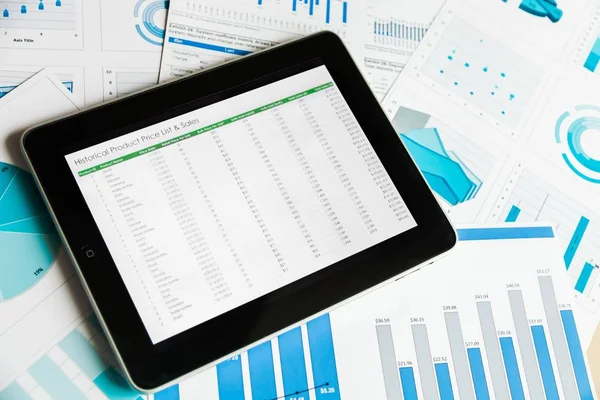 Dados Financeiros Crm Serviço Apresentação Tablet Digital Cliente — Fotografia de Stock