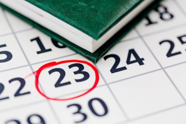Yakından görmek bir takvimde işaretlenmiş daire 