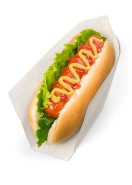 Hardallı ve ketçaplı sosisli sandviç.