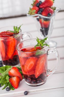 Vejetaryen soğuk Olgun doğal berry buzlu çay