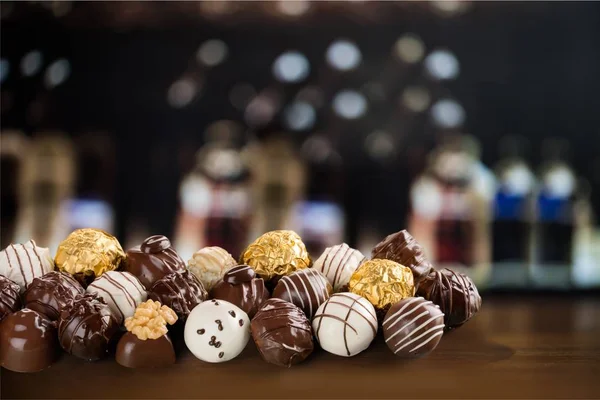 Divers Bonbons Chocolat Sur Table Bois — Photo