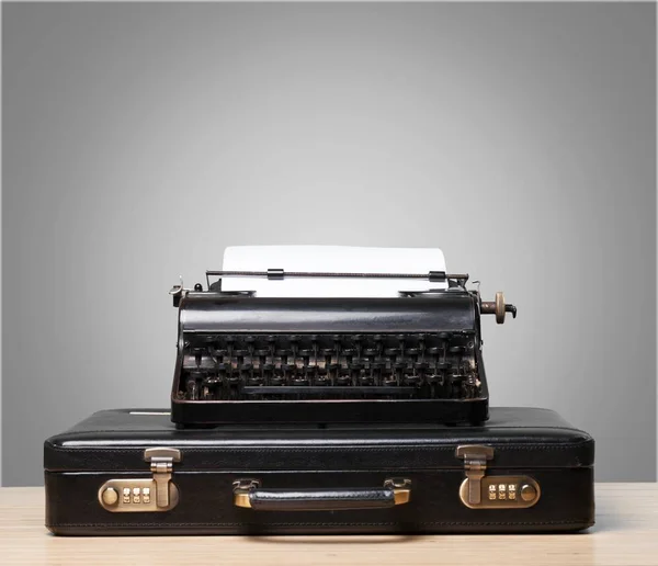 Oldtimer Schreibmaschine Auf Holztisch — Stockfoto