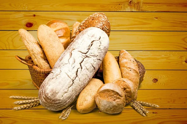 Verse Zelfgemaakte Brood Geïsoleerd Achtergrond — Stockfoto