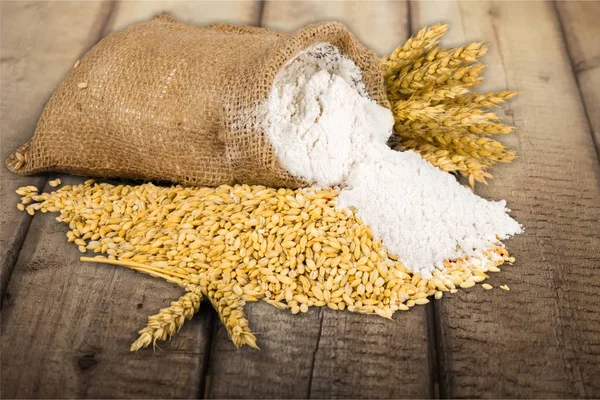 Tahıl Buğday Çuvalı Tam Uzunlukta Tohum Tahıl Bitki Işleme — Stok fotoğraf
