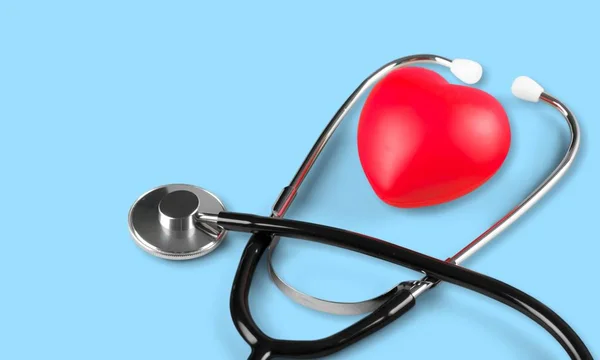 Estetoscopio Médico Con Corazón Rojo Fondo —  Fotos de Stock