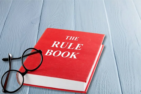 Ley Autoridad Libro Gafas Manual Instrucciones Rojo Instrucciones — Foto de Stock