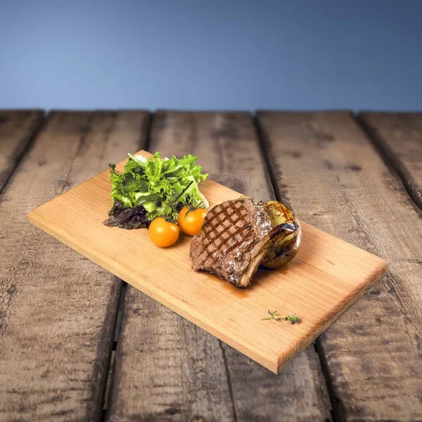 Steak Mustard Salad Background Food Roast Dish — Stock Photo, Image