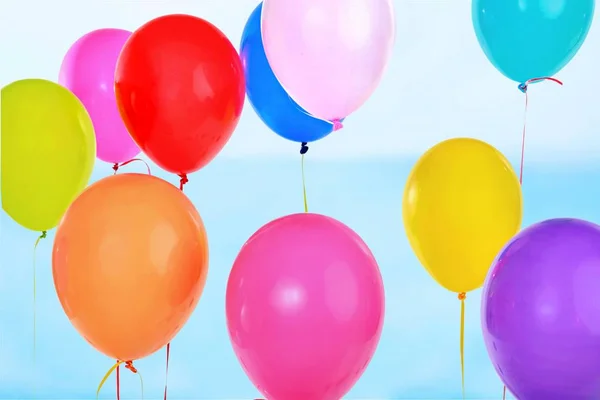 Kilka Kolorowych Balonów Białym Tle Tle — Zdjęcie stockowe