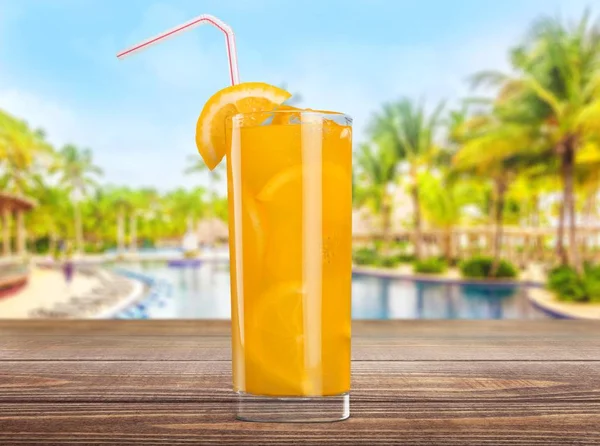 Orangenalkoholcocktail Isoliert Auf Dem Hintergrund — Stockfoto