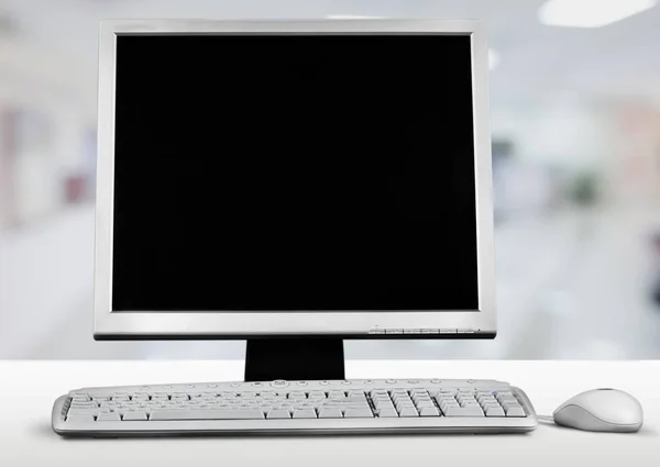 Asztali számítógép és a billentyűzet — Stock Fotó