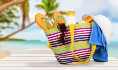 Plaj çantası plaj aksesuarları, yaz tatil kavramı ile