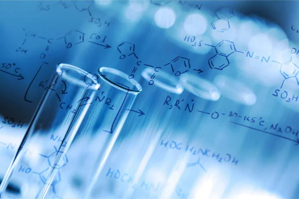 Glas Laboratorium Kolven Lichte Achtergrond — Stockfoto