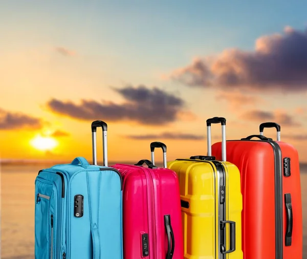 Güzel Renkli Valiz Seyahat Kavramı — Stok fotoğraf