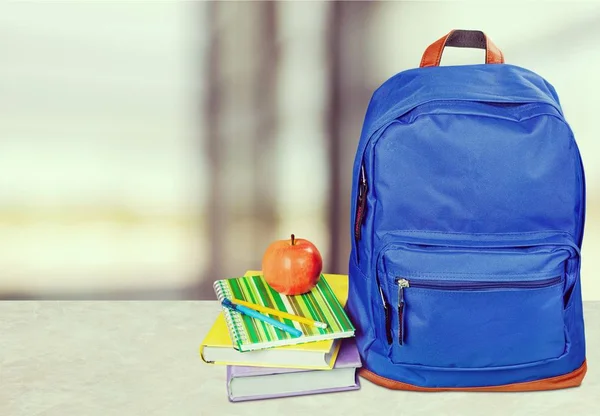 Zaino Scuola Con Cancelleria Torna Scuola — Foto Stock