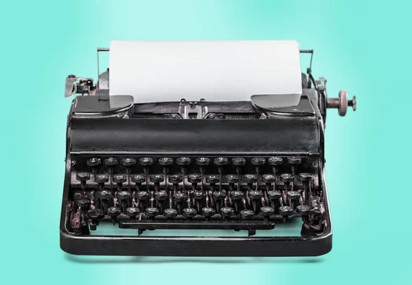 Старая Пишущая Машинка Бумагой Заднем Плане — стоковое фото