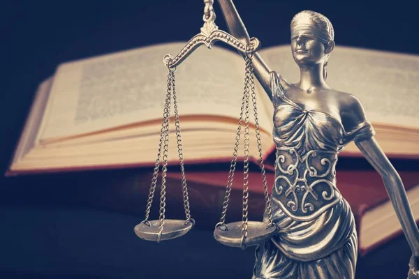 Close Van Een Sculptuur Van Themis Symbool Van Justitie Mythologische — Stockfoto