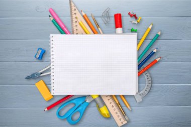 Okul kırtasiye kompozisyon ve boş kağıt