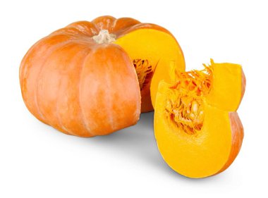 Beyaz arka planda olgun portakal kabağı dilimi