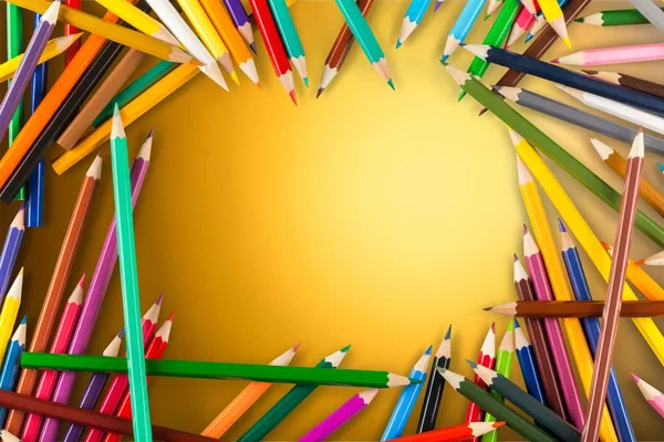 Lápis Coloridos Dispostos Uma Linha Fundo — Fotografia de Stock