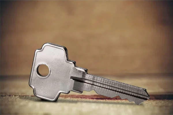 Llave Una Sola Casa Mesa Madera —  Fotos de Stock