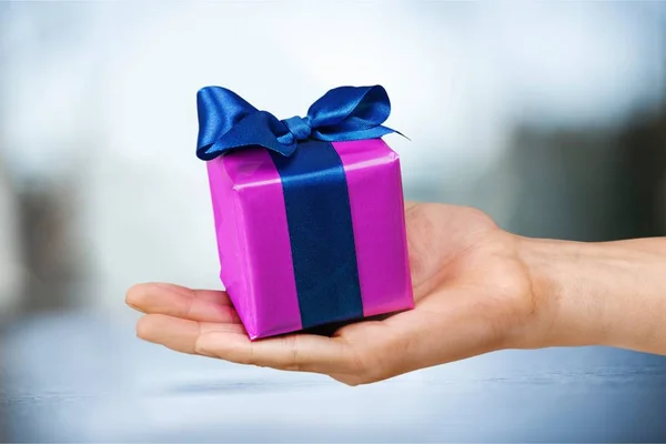 Close Photo Female Hand Holding Christmas Gift Box — Stock Photo, Image