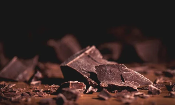 Pedaços de chocolate delicioso — Fotografia de Stock
