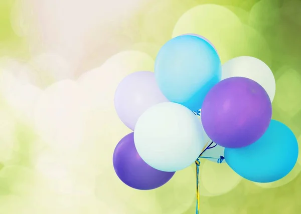 Bündel Von Bunten Luftballons Auf Dem Hintergrund — Stockfoto