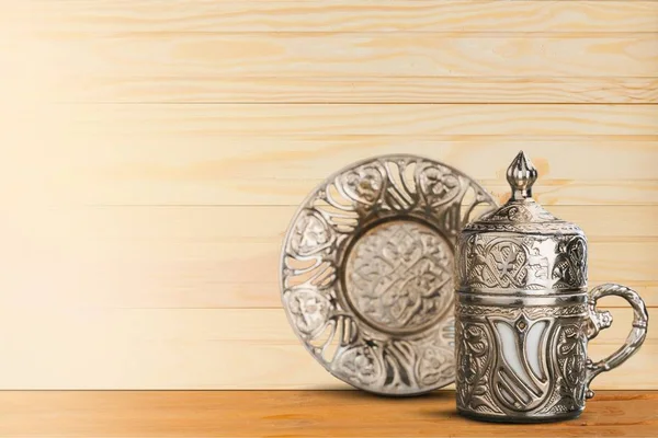 Срібний Старовинний Чайник Тарілка — стокове фото