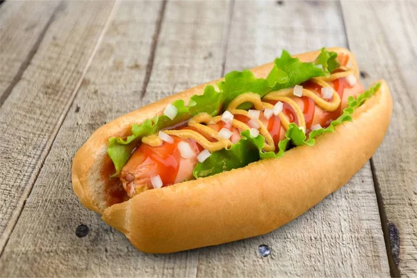 Delizioso Hot Dog Sul Tavolo Legno Fast Food — Foto Stock