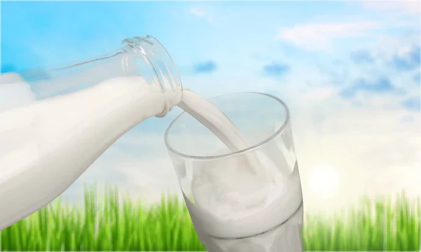 Milk Pouring Glass Close View — Stock Photo, Image