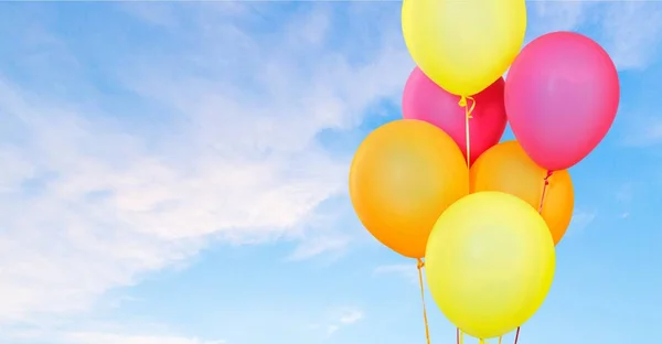 Bos Van Kleurrijke Ballonnen Geïsoleerd Achtergrond — Stockfoto