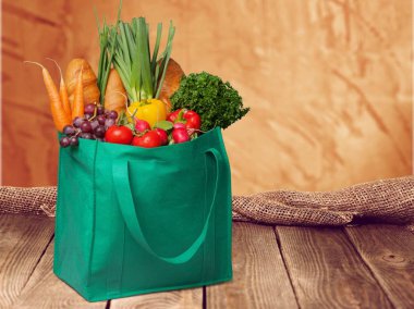 alışveriş çantası ile taze sebze, sağlıklı gıda 